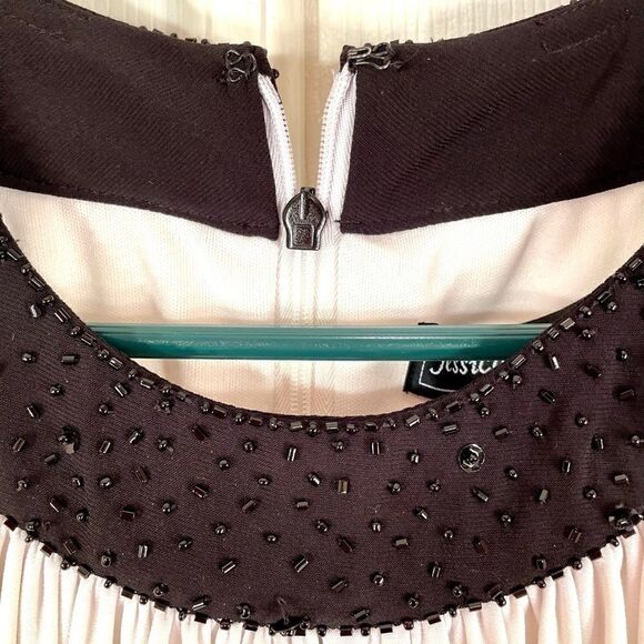 BLACK & WHITE JESSICA HOWARD EVENING DRESS SIZE 14 - Picture 5 of 7
